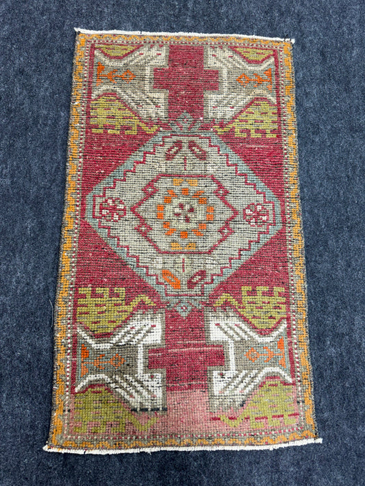 Turkish Yastik Rug  1'8" x  2'11" #24310