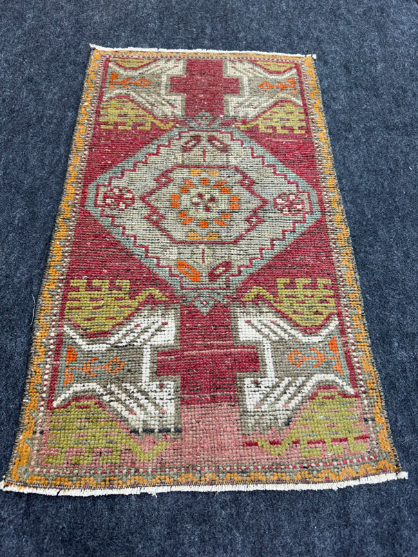 Turkish Yastik Rug  1'8" x  2'11" #24310