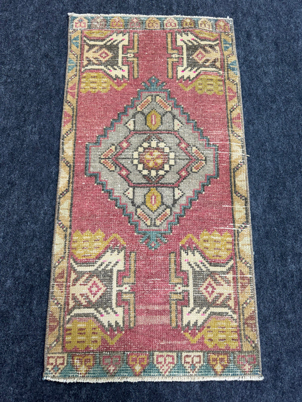 Turkish Yastik Rug  1'8" x  3'4" #24309