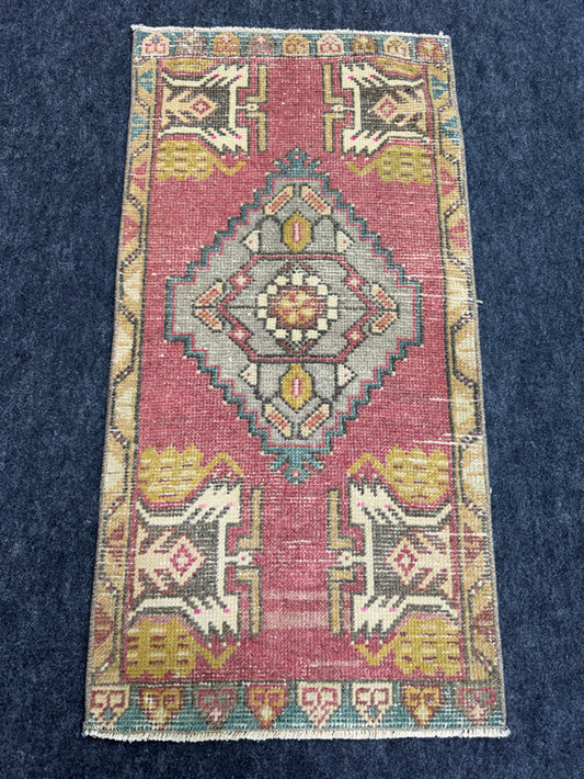 Turkish Yastik Rug  1'8" x  3'4" #24309