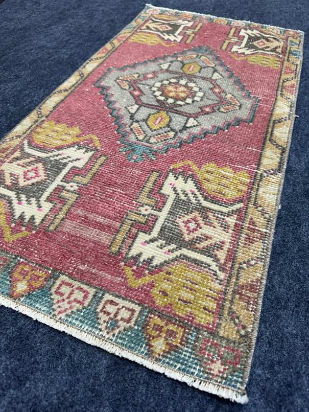Turkish Yastik Rug  1'8" x  3'4" #24309