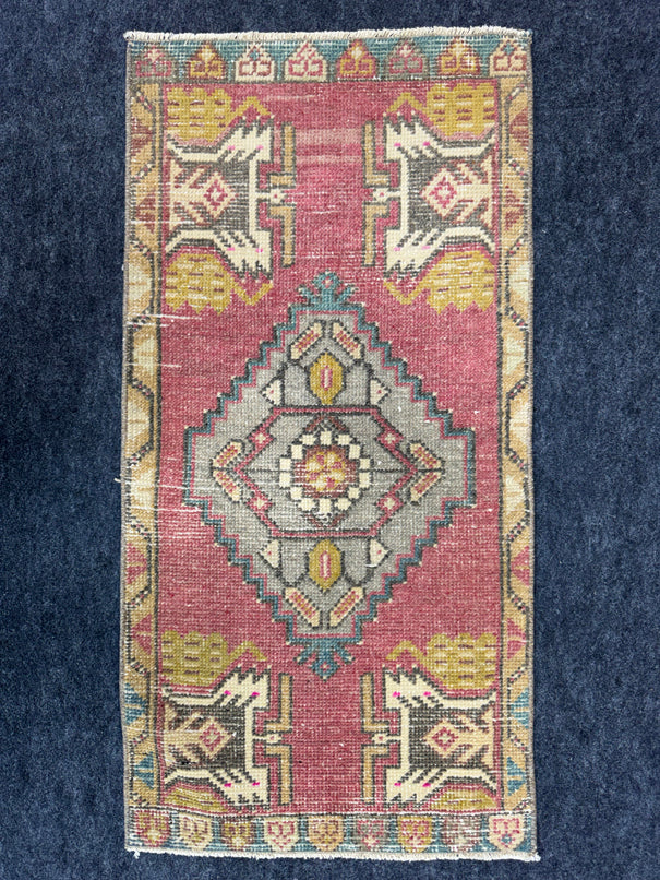 Turkish Yastik Rug  1'8" x  3'4" #24309