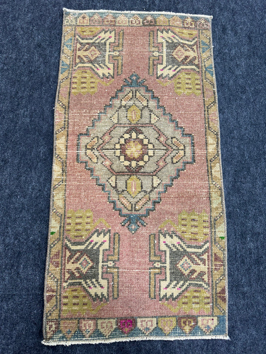 Turkish Yastik Rug  1'8" x  3'4" #24307