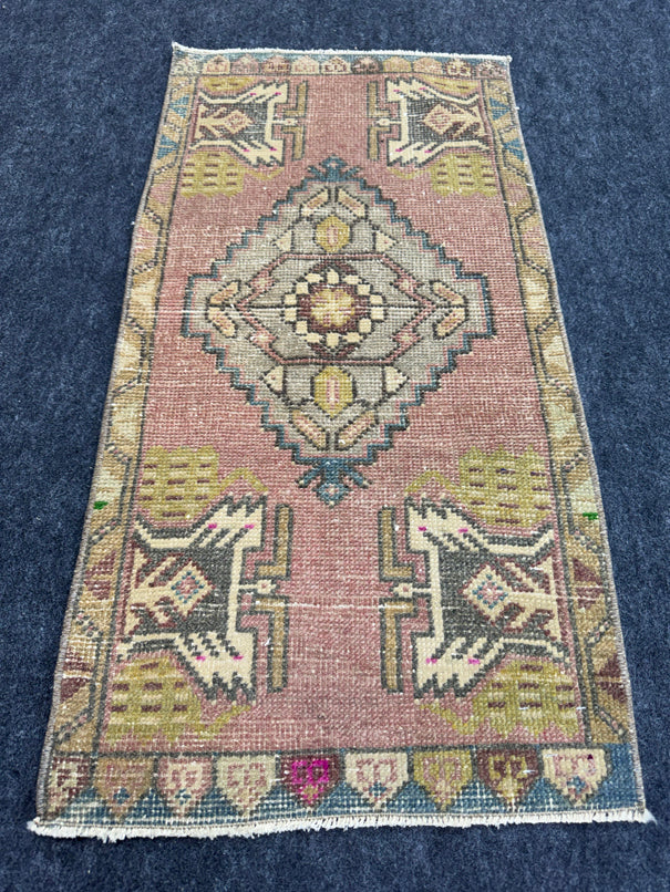 Turkish Yastik Rug  1'8" x  3'4" #24307