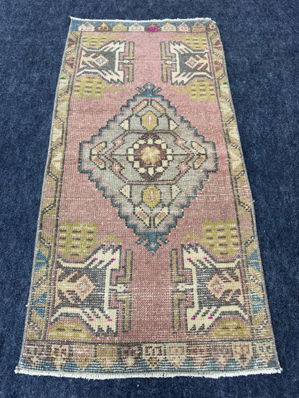 Turkish Yastik Rug  1'8" x  3'4" #24307