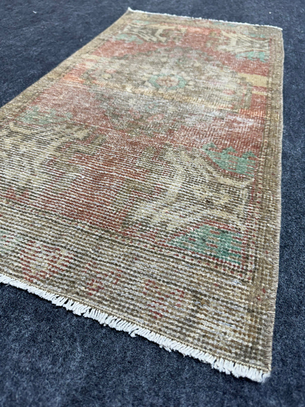 Turkish Yastik Rug  1'7" x  3'2" #24306
