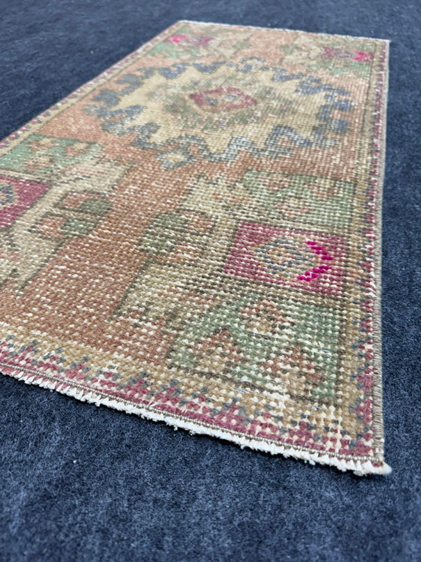 Turkish Yastik Rug  1'7" x  3'1" #24305