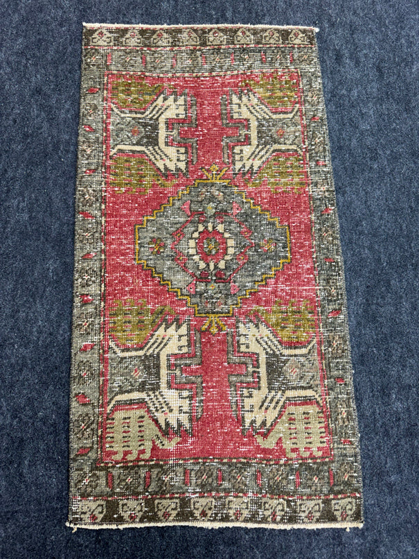 Turkish Yastik Rug  1'8" x  3'2" #24304