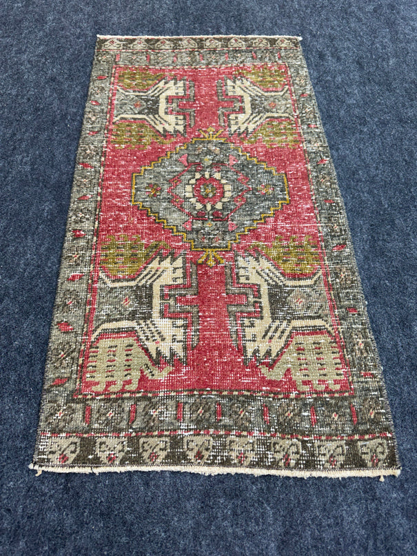 Turkish Yastik Rug  1'8" x  3'2" #24304