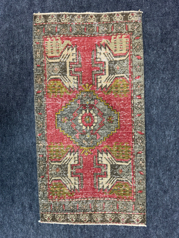 Turkish Yastik Rug  1'8" x  3'2" #24304