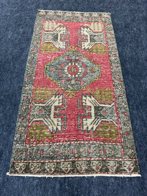 Turkish Yastik Rug  1'8" x  3'2" #24304