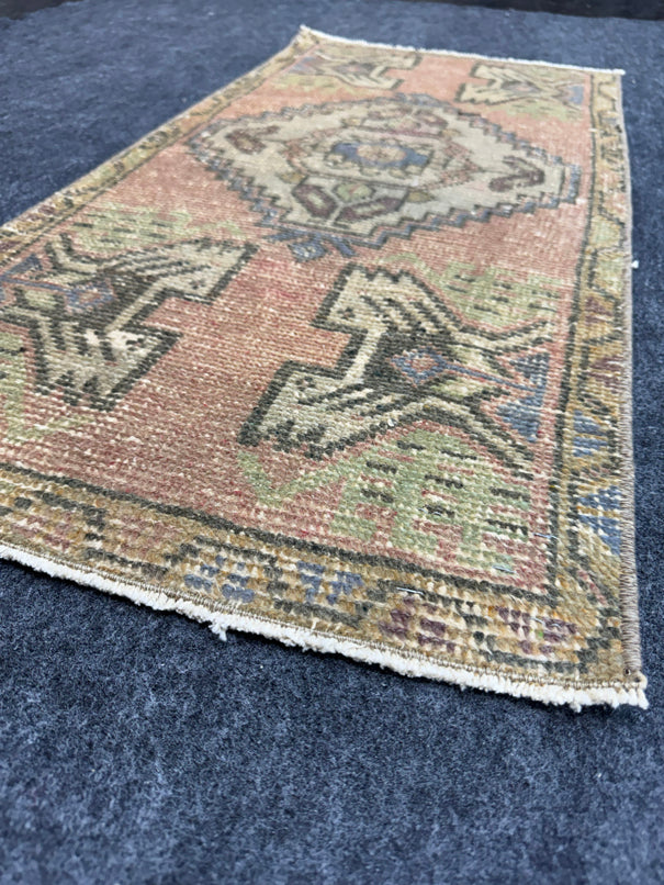 Turkish Yastik Rug  1'7" x  3'3" #24303