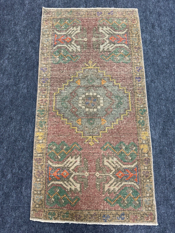 Turkish Yastik Rug  1'8" x  3'4" #24302