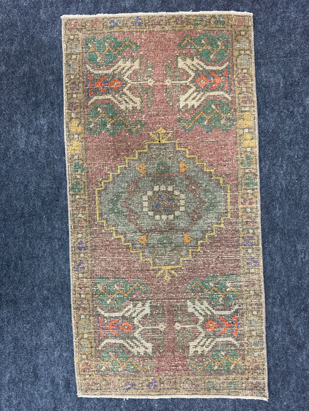 Turkish Yastik Rug  1'8" x  3'4" #24302