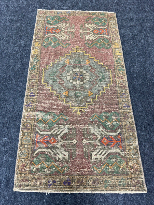 Turkish Yastik Rug  1'8" x  3'4" #24302