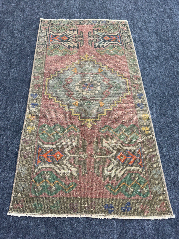 Turkish Yastik Rug  1'8" x  3'3" #24297