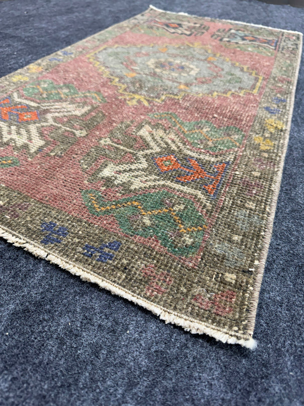 Turkish Yastik Rug  1'8" x  3'3" #24297