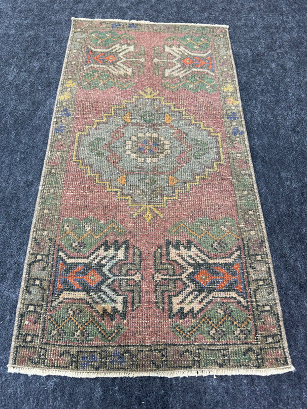 Turkish Yastik Rug  1'8" x  3'3" #24297