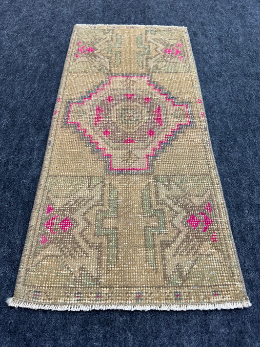 Turkish Yastik Rug  1'5" x  3'1" #24299