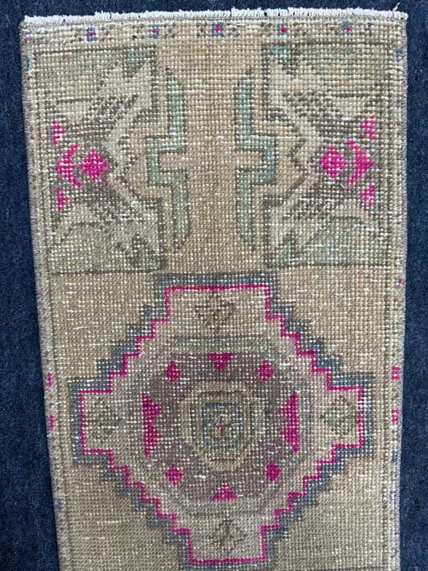 Turkish Yastik Rug  1'5" x  3'1" #24299