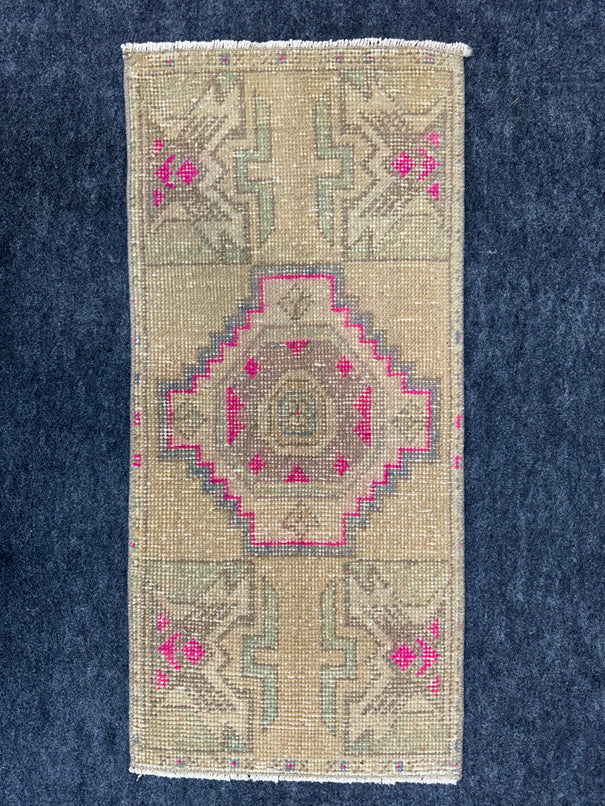 Turkish Yastik Rug  1'5" x  3'1" #24299