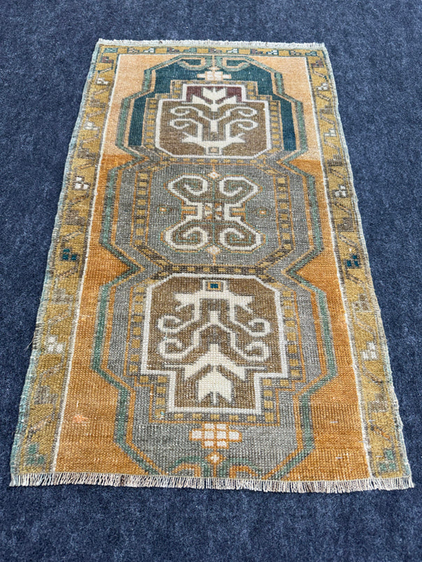 Turkish Yastik Rug  1'9" x  3' #24300