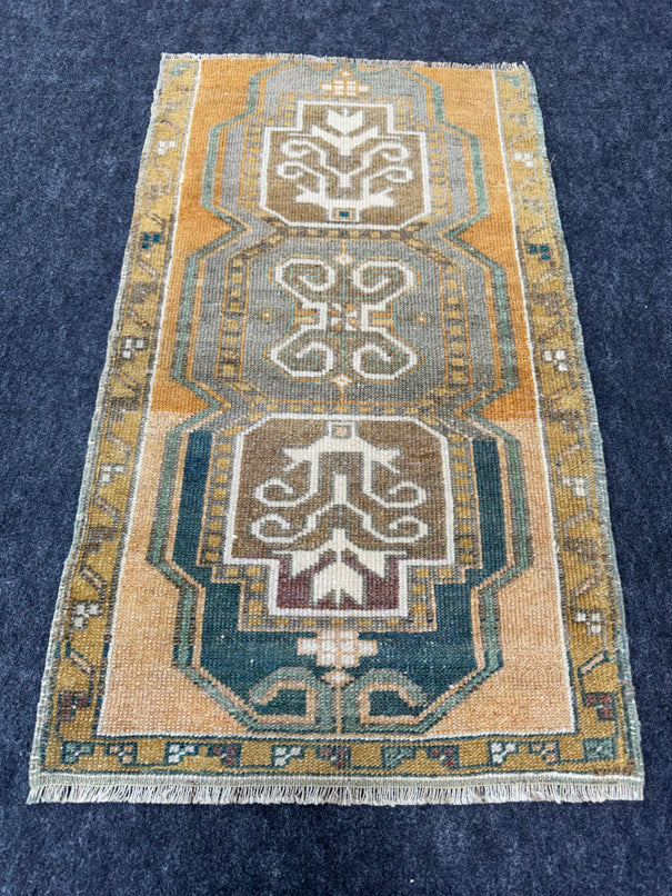 Turkish Yastik Rug  1'9" x  3' #24300