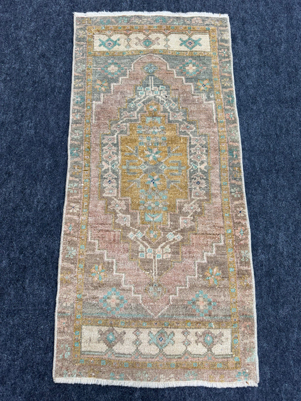 Turkish Yastik Rug  1'8" x  3'8" #24301