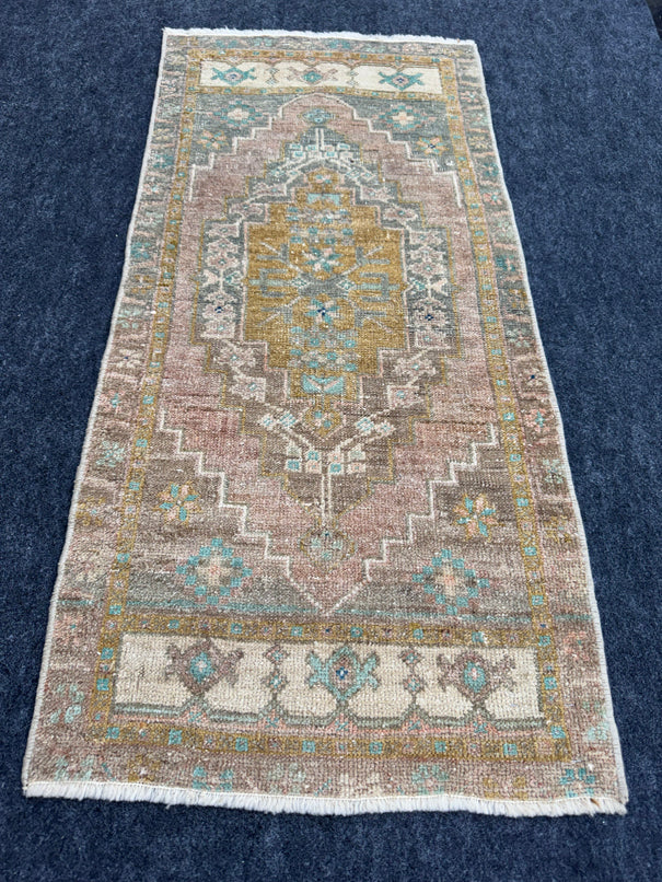 Turkish Yastik Rug  1'8" x  3'8" #24301