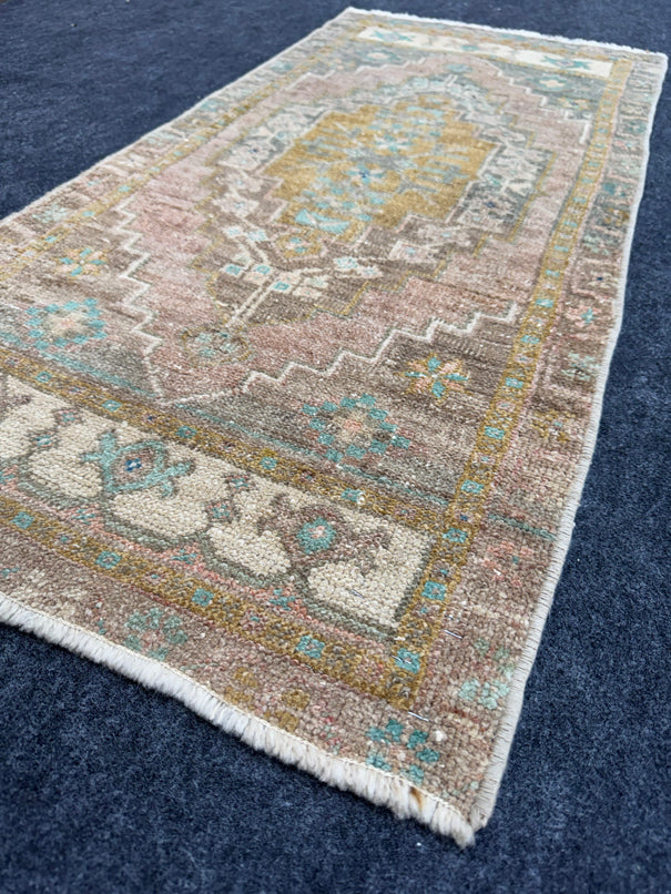 Turkish Yastik Rug  1'8" x  3'8" #24301