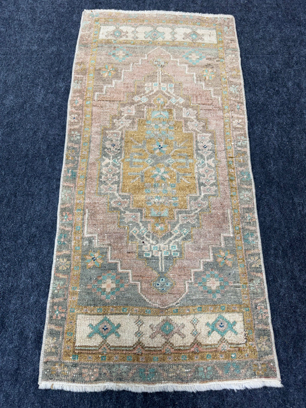Turkish Yastik Rug  1'8" x  3'8" #24301