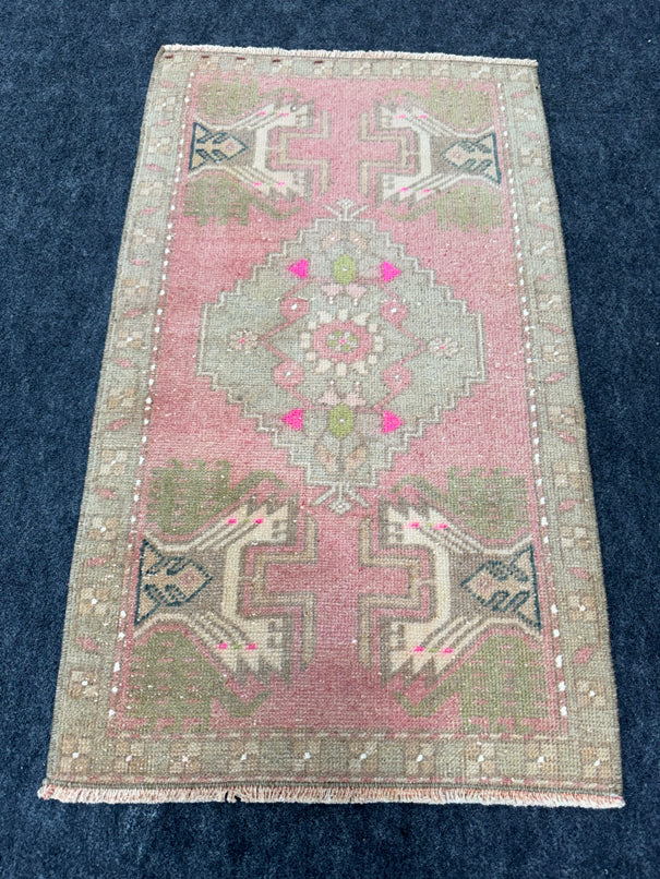Turkish Yastik Rug  1'8" x  2'9" #24295