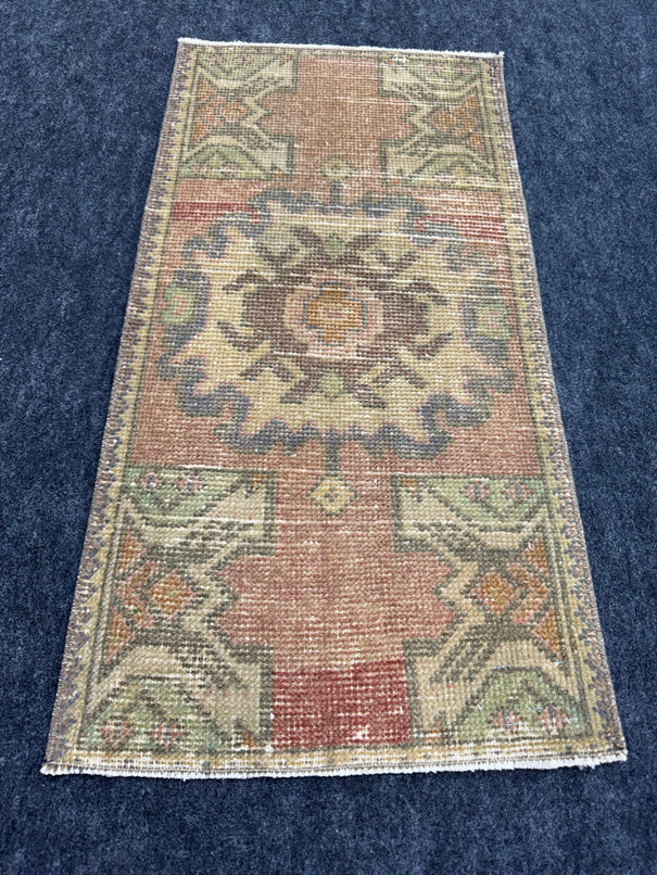 Turkish Yastik Rug  1'6" x  2'11" #24288