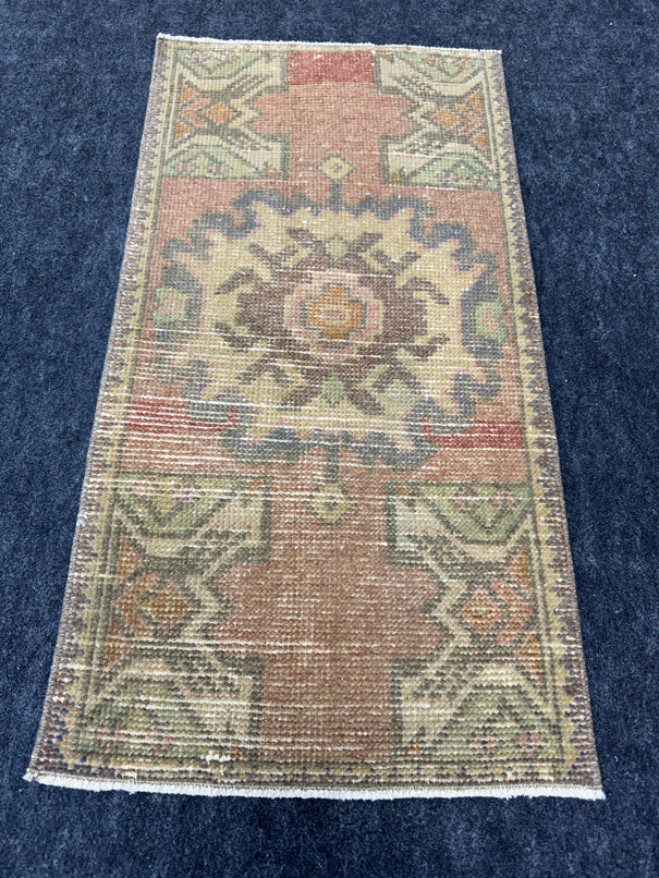 Turkish Yastik Rug  1'6" x  2'11" #24288