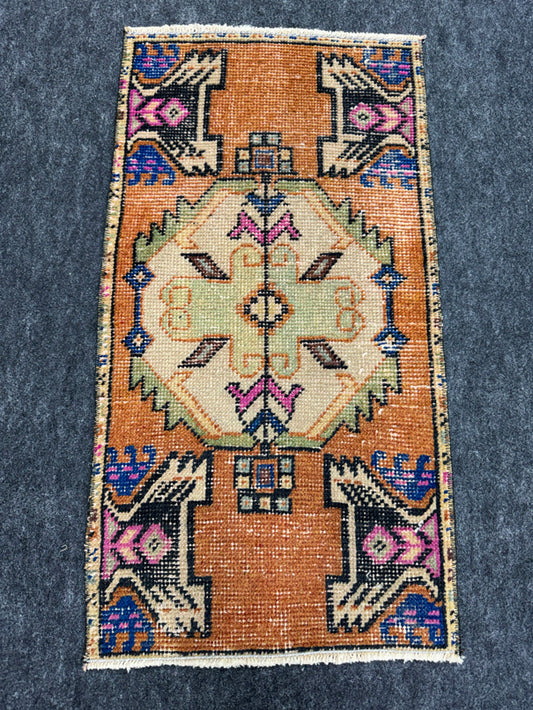 Turkish Yastik Rug  1'6" x  2'10" #24291