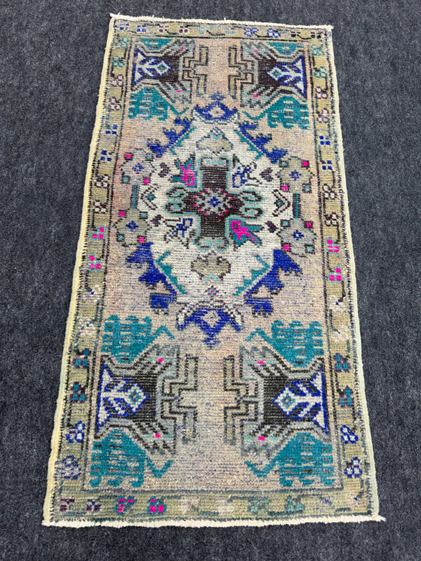 Turkish Yastik Rug  1'7" x  3'2" #24293