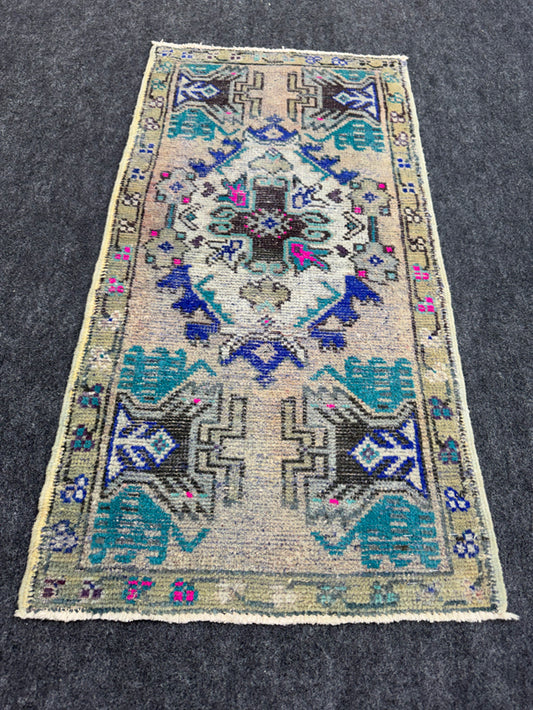 Turkish Yastik Rug  1'7" x  3'2" #24293