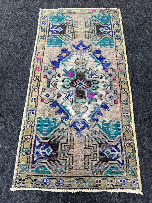 Turkish Yastik Rug  1'7" x  3'2" #24293
