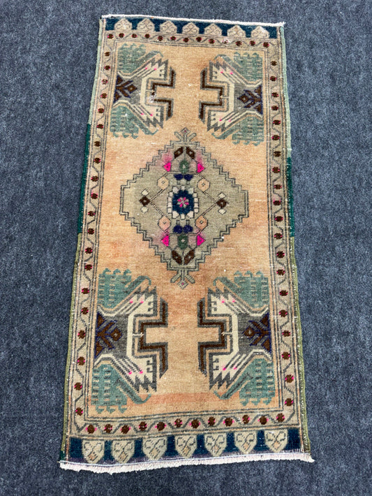 Turkish Yastik Rug  1'8" x  3'6" #24294