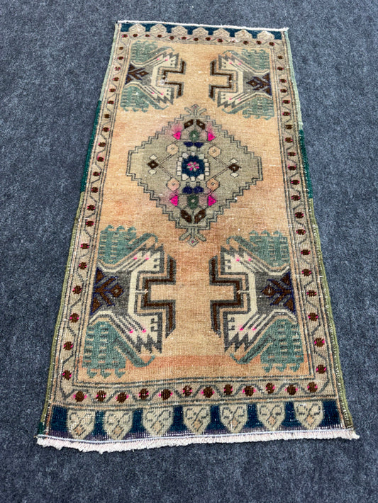 Turkish Yastik Rug  1'8" x  3'6" #24294
