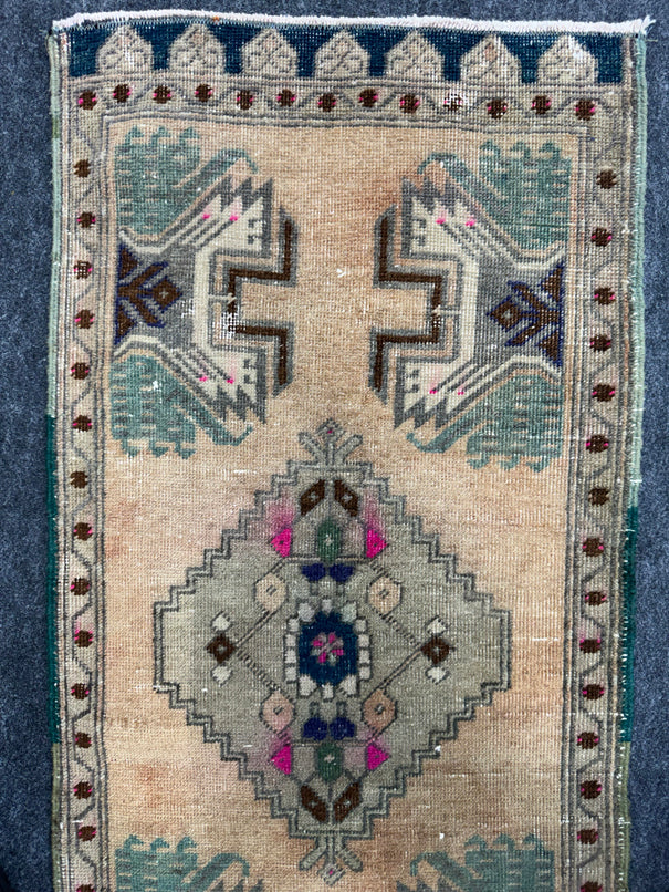 Turkish Yastik Rug  1'8" x  3'6" #24294