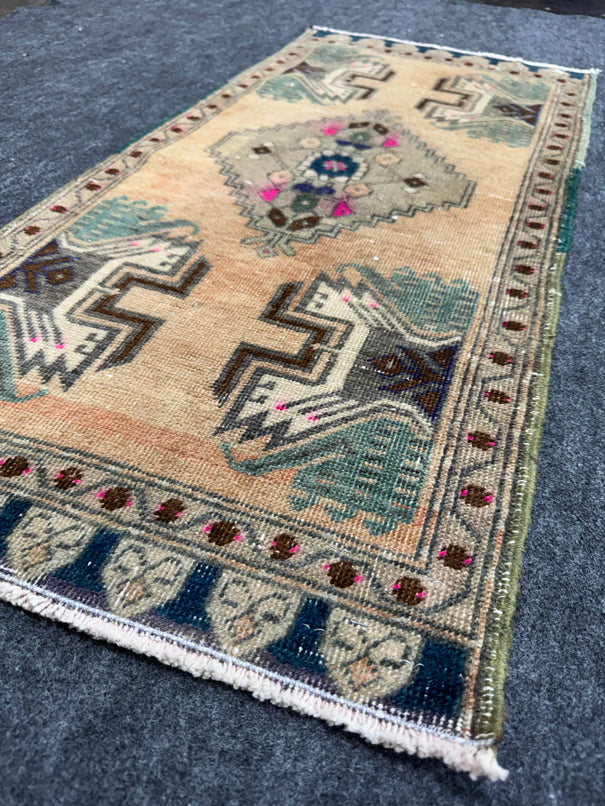 Turkish Yastik Rug  1'8" x  3'6" #24294