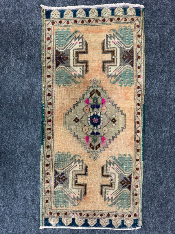 Turkish Yastik Rug  1'8" x  3'6" #24294