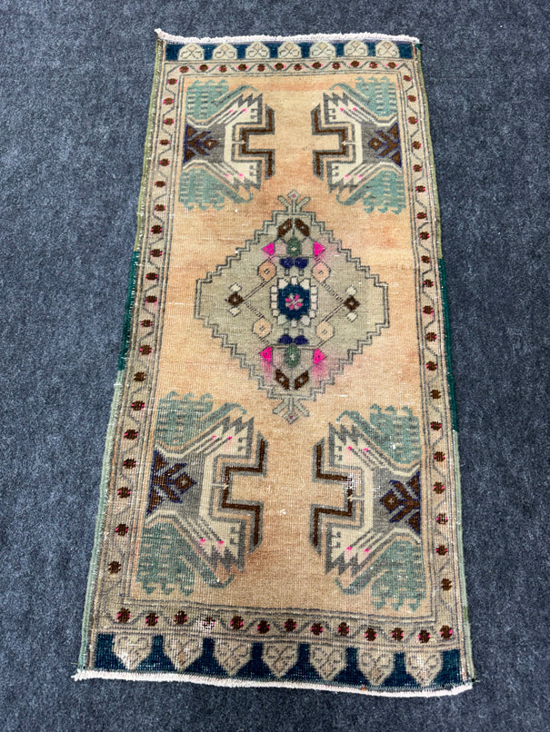 Turkish Yastik Rug  1'8" x  3'6" #24294