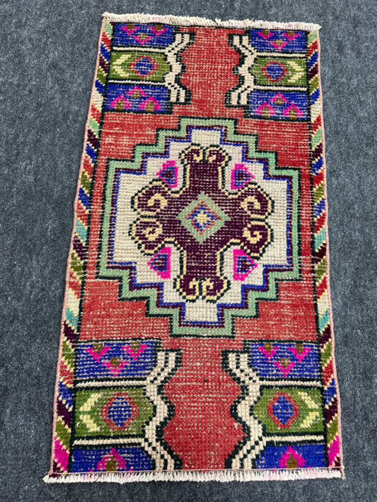 Turkish Yastik Rug  1'7" x  2'11" #24292