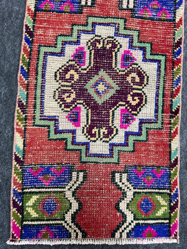 Turkish Yastik Rug  1'7" x  2'11" #24292