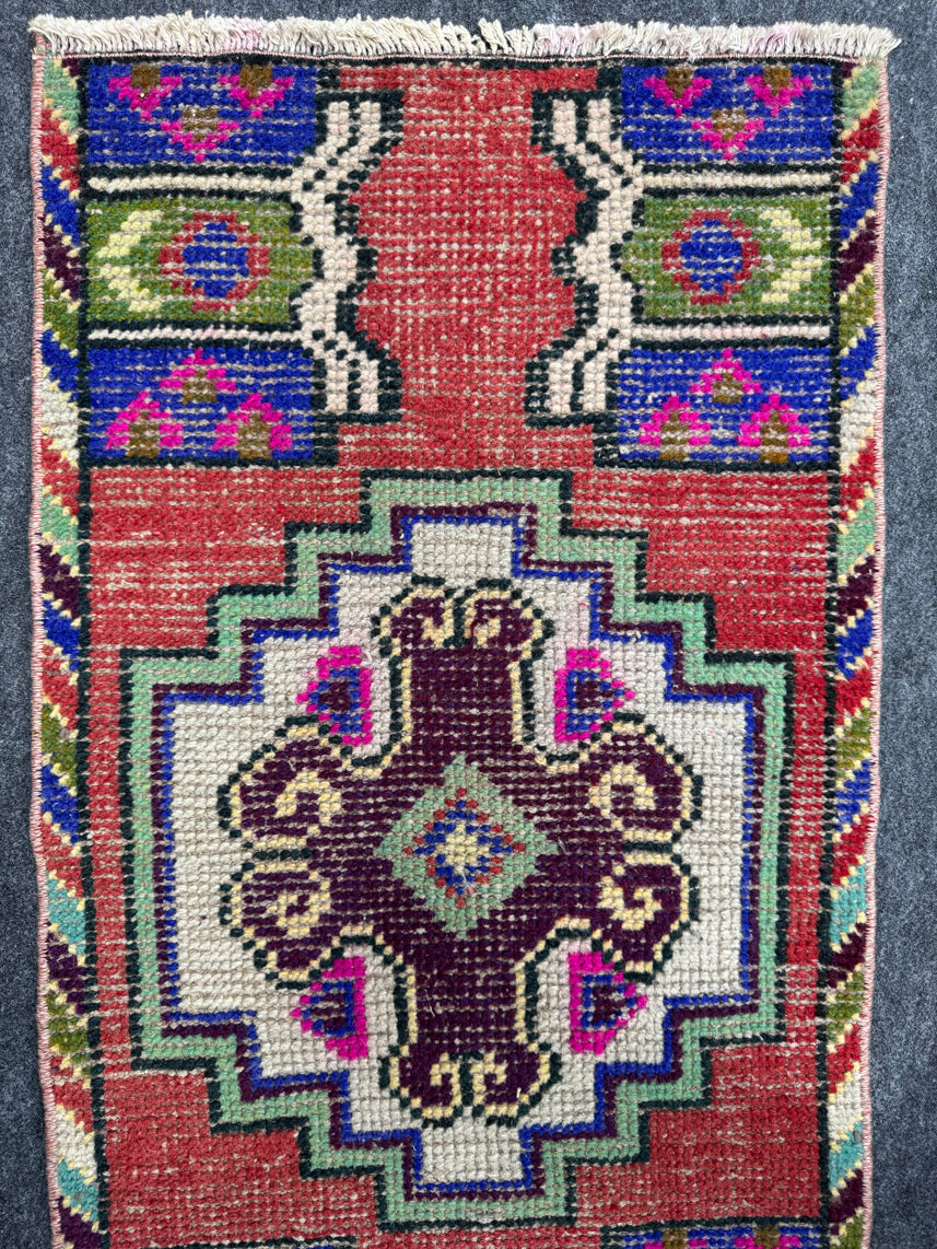 Turkish Yastik Rug  1'7" x  2'11" #24292