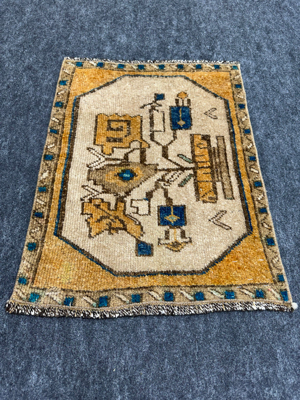 Turkish Yastik Rug  1'7" x  2' #24287