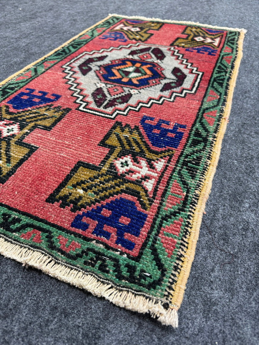 Turkish Yastik Rug  1'7" x  2'11" #24286