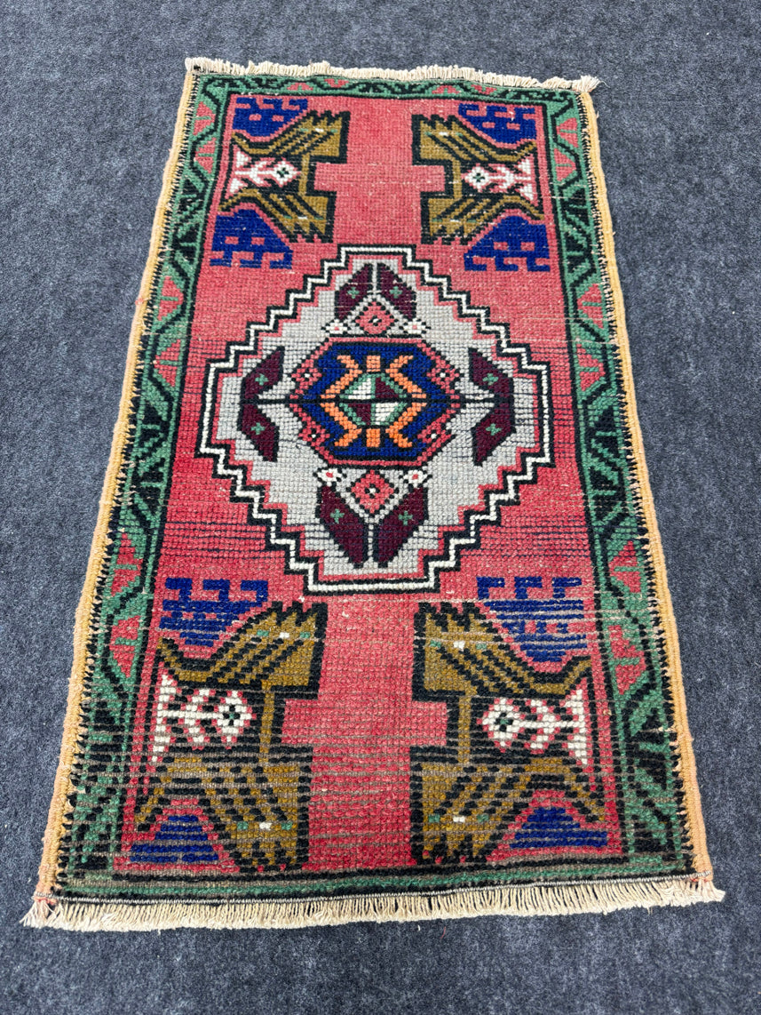 Turkish Yastik Rug  1'7" x  2'11" #24286